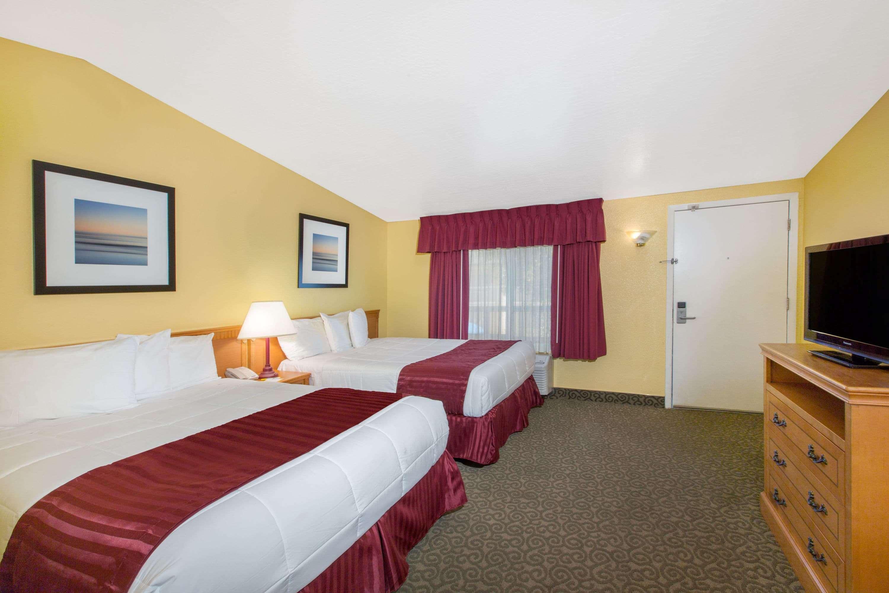 Days Inn By Wyndham Redwood City Dış mekan fotoğraf