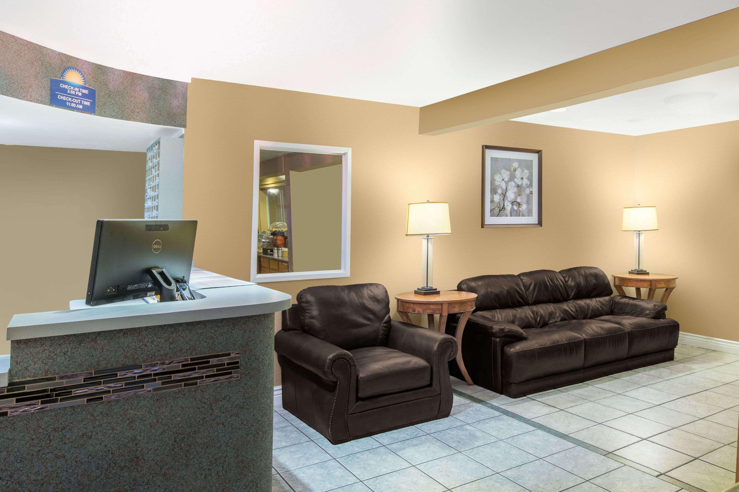 Days Inn By Wyndham Redwood City Dış mekan fotoğraf
