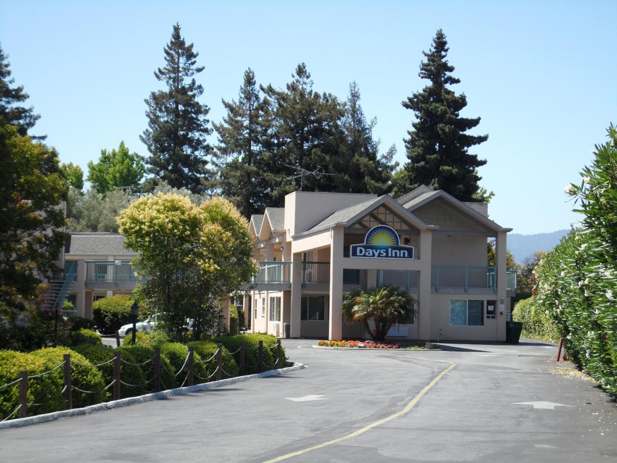 Days Inn By Wyndham Redwood City Dış mekan fotoğraf